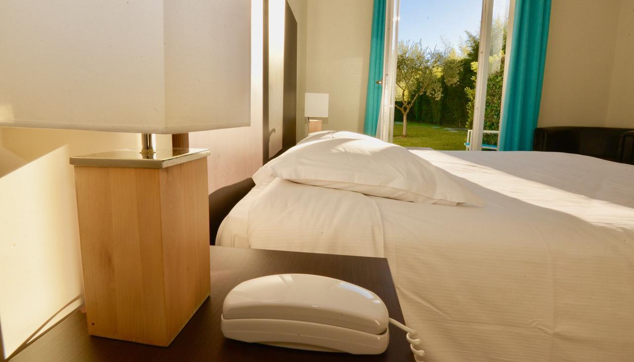 Hotel Villa Sophia - Adults Only July And August Мужен Екстер'єр фото